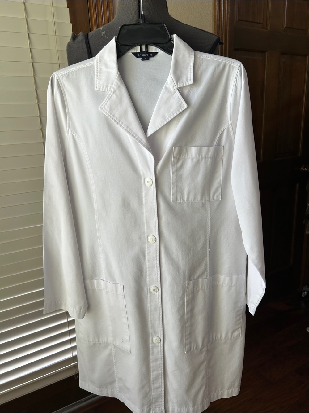Lands’ End White 100% cotton Lab Coat Button-Front Jacket women’s 10 preowned